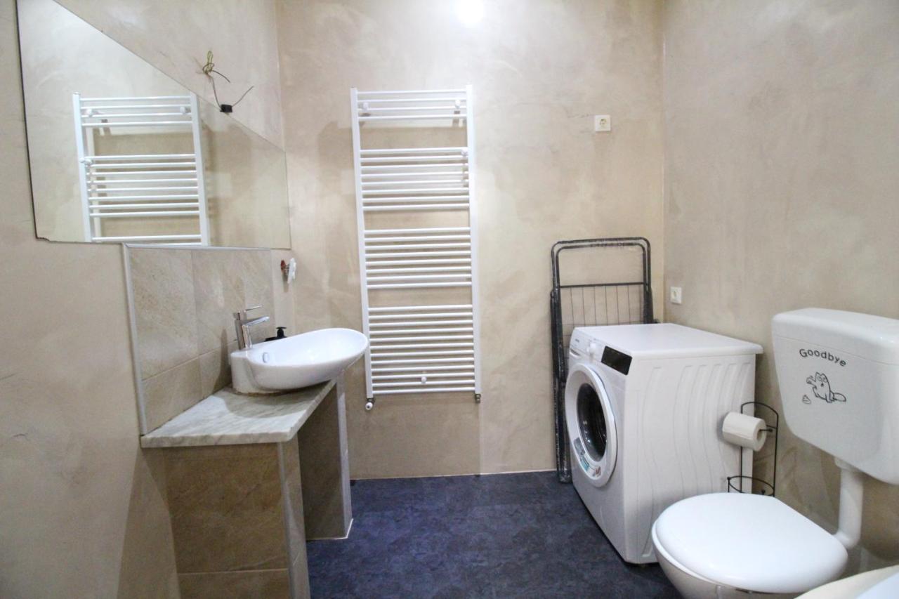Private Quad Bedroom With Bathroom Rf3 Vienna Exterior photo